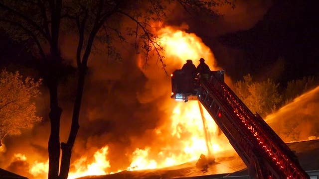 Firefighters investigating apartment fire in northwest Harris County