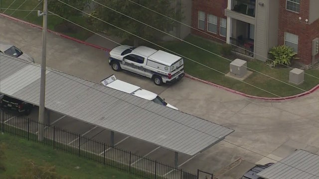 Shooting on Buffalo Speedway in Houston leaves 1 dead; suspect wanted