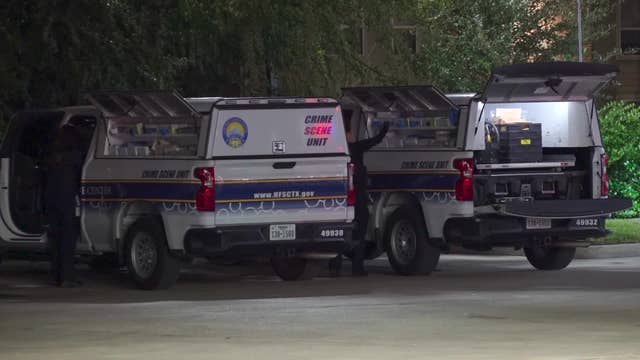 2 shot to death outside gas station on Bissonnet St in Houston