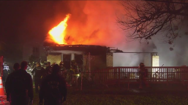 Houston house fire: 2 dead after blaze at home on Hemlock St
