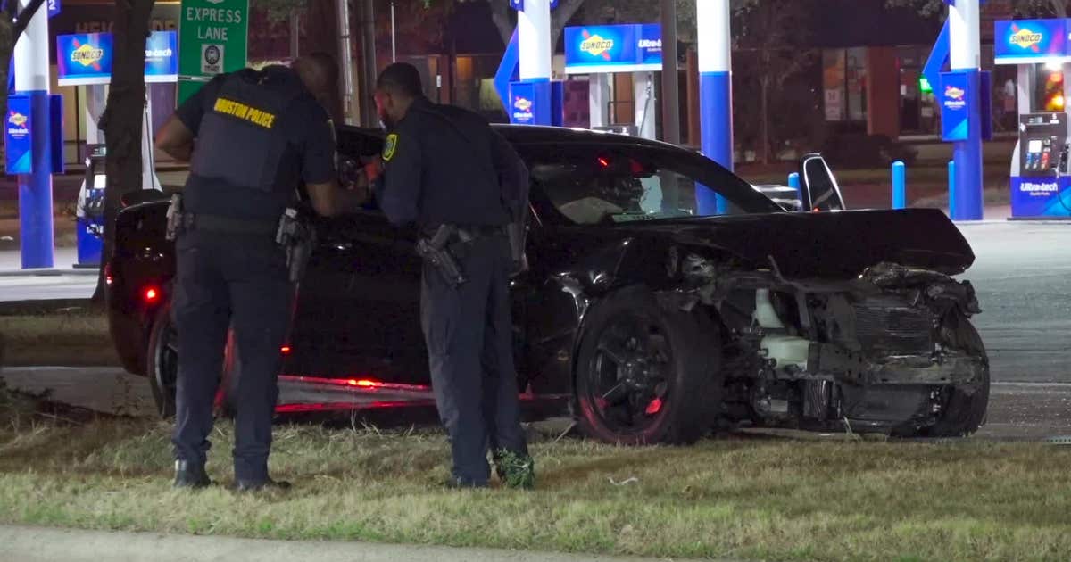 Possible road rage shooting in Houston ends in crash; 1 injured | FOX ...