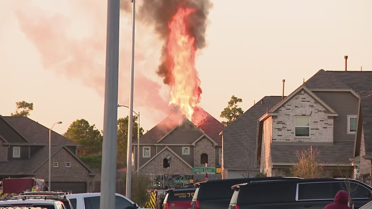 Harris County SWAT: Man barricaded inside Spring home sets house on fire, now in custody - Vimarsana News