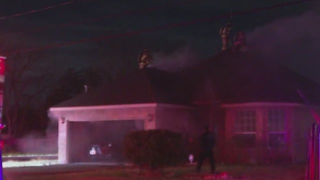 Man rescued from burning Houston home after being attacked with hammer: police