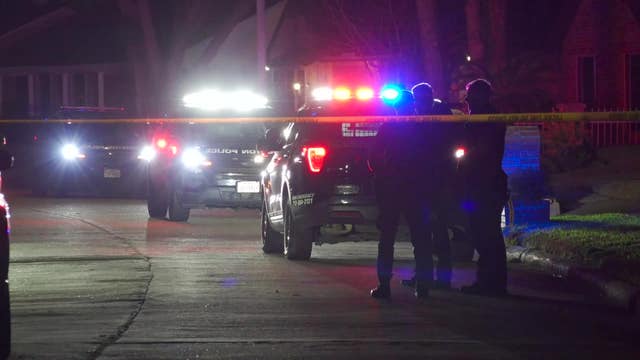 Houston shooting: Man killed in car in front of parents' house on Ridingwood St