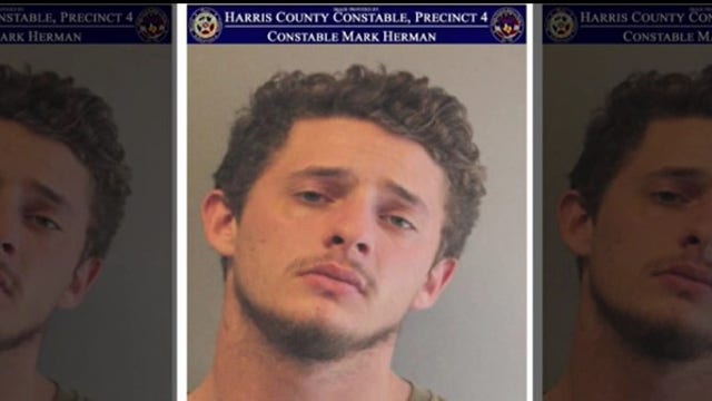 Trauma therapist gives online dating advice after woman says Bumble date held her captive