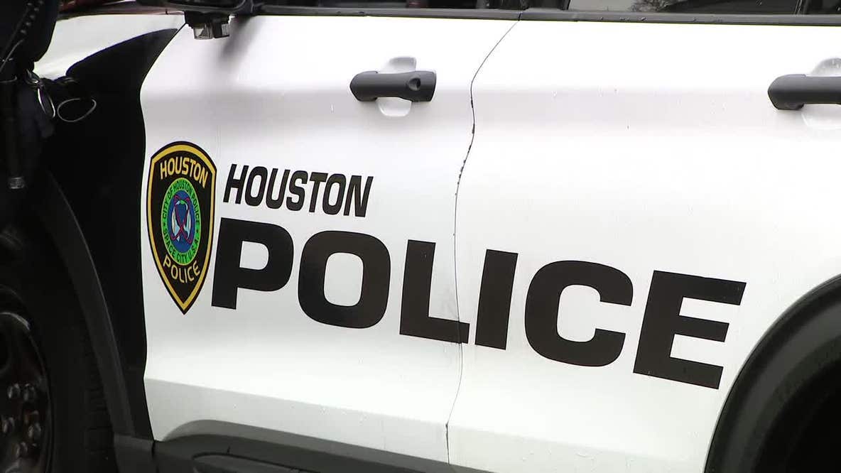 Houston $100M funding crisis: HPD overtime suspended as city hall, Austin clash over immigration policy