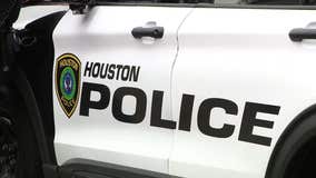 Suspect shot, killed after stabbing 2 police officers in west Houston