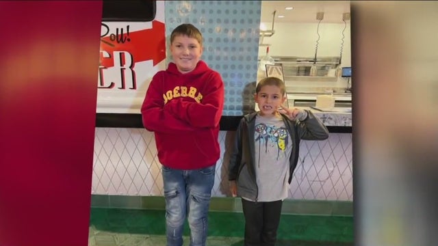 2 Houston-area brothers looking for family to adopt them together