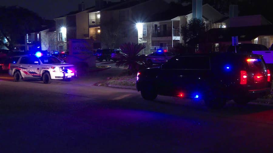 Harris County robbery suspect shot to death at apartment complex on N Vista Dr: HCSO
