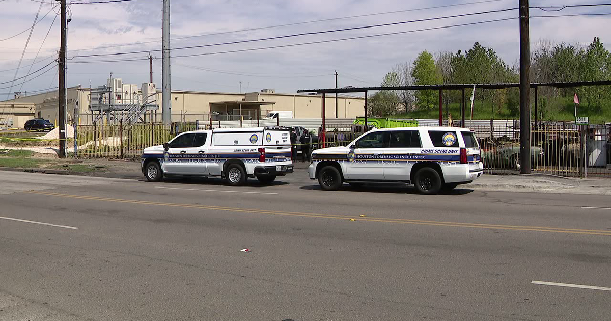 Woman found stabbed to death in Houston on Telephone Road | FOX 26 Houston