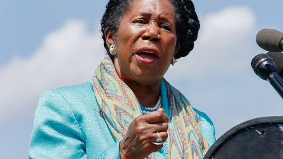 Congresswoman Sheila Jackson Lee asks federal government to help save HISD from TEA takeover