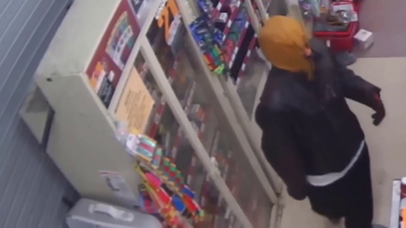 Suspect described as having a 'large nose' robs Houston store, police need your help locating him