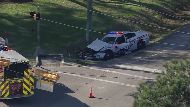 Harris County officials still searching for one suspect after police chase near Spring, deputy crashed