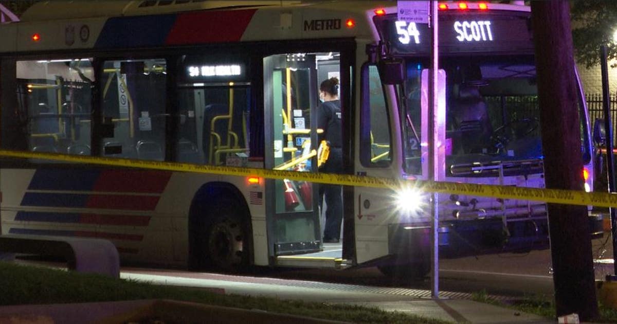 Fight on bus in South Houston turns deadly, police searching for killer ...