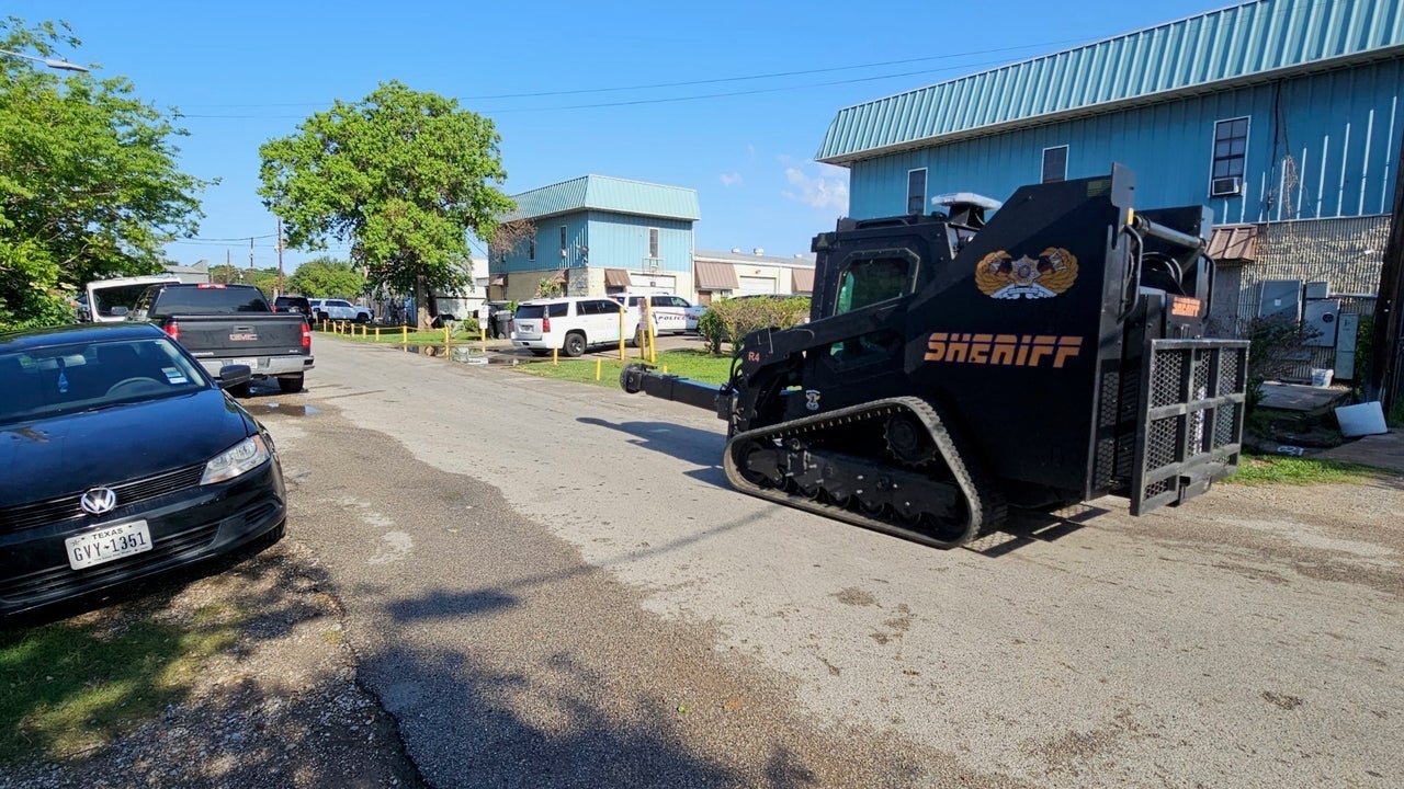 Houston crime: Search warrant leads to possible drug bust in west Houston - Vimarsana News