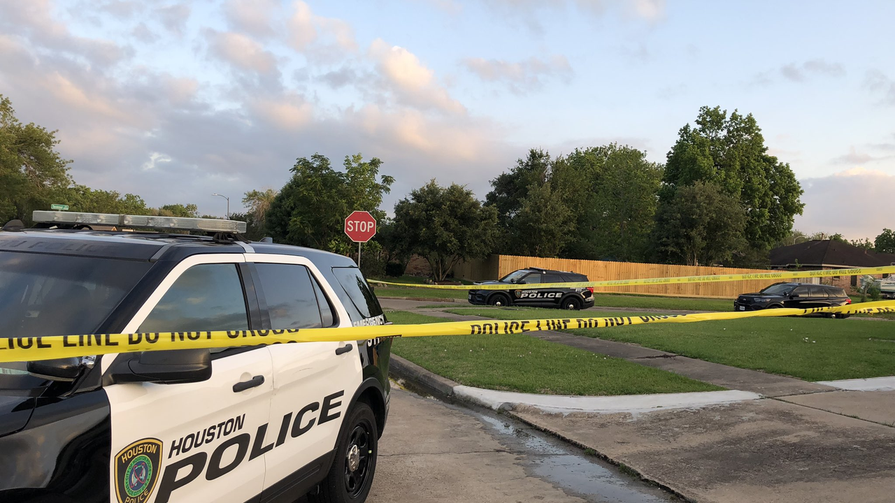 Houston Crime: 1 Shot, 1 Stabbed Following Initial Family Disturbance ...