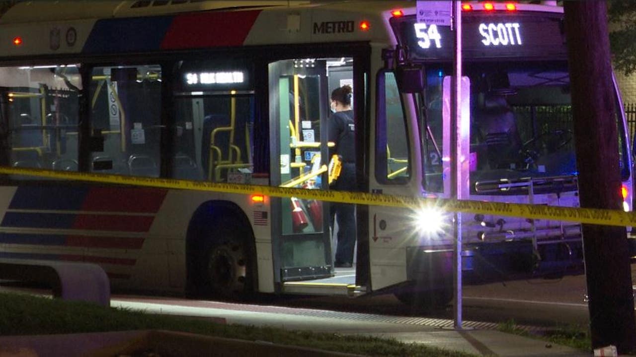 Fight On Bus In South Houston Turns Deadly, Police Searching For Killer ...