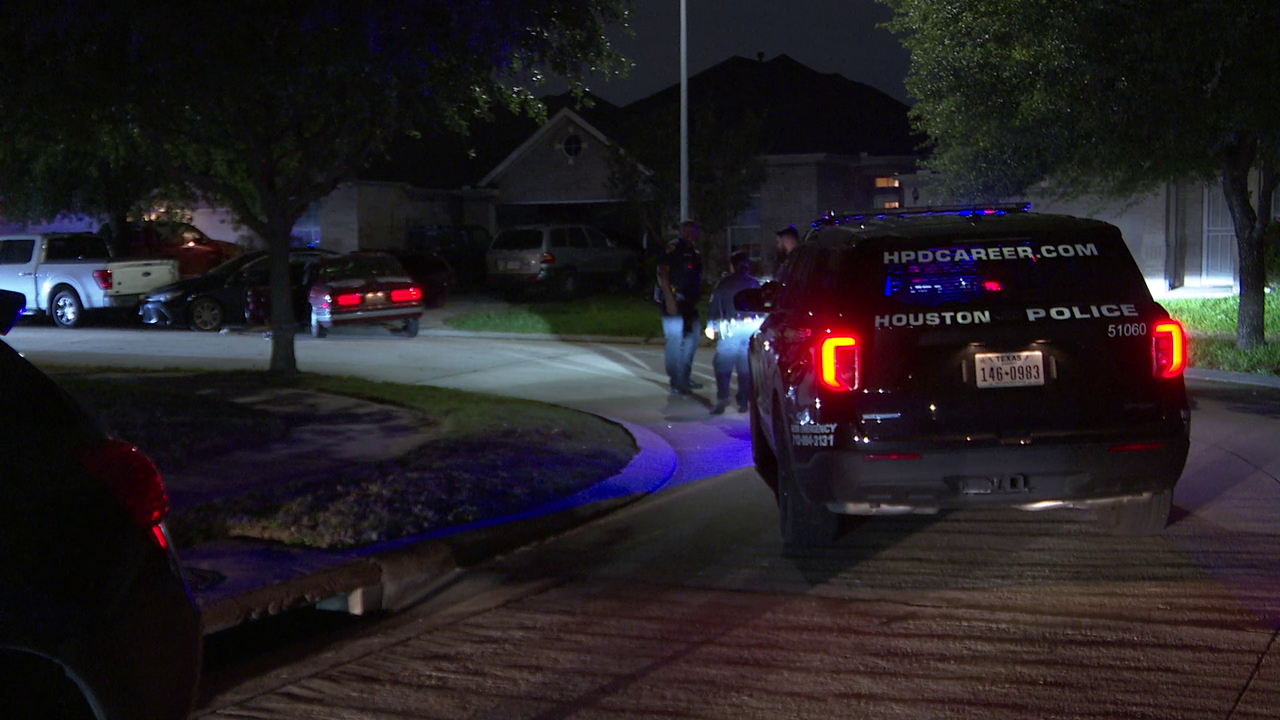 Houston Shooting: 17-year-old Shot In The Head, Police Investigating ...