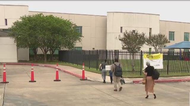 TEA Commissioner Mike Morath meets with Houston ISD principals, community leaders share transparency concerns