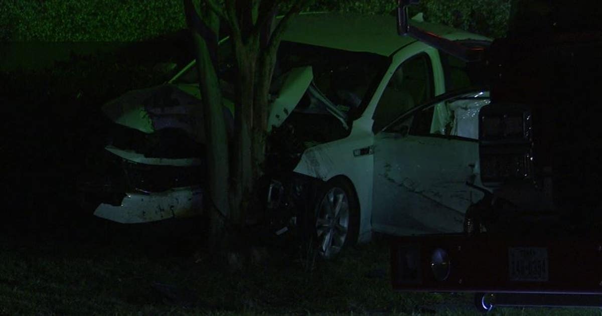 Teen driver killed in Heights after hitting power pole, crashing into ...