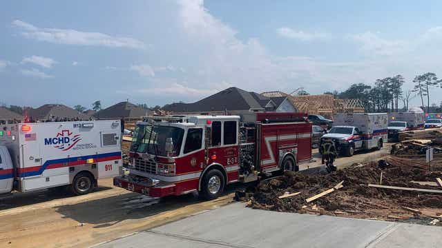2 killed, 7 injured in Conroe structure collapse, cause unknown