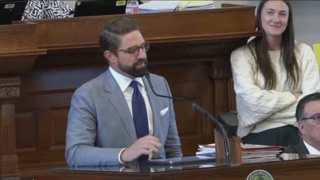 Texas legislature: Assault rifle reform falters, Texas House approves internet gambling