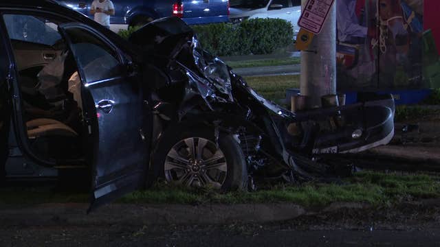 Fatal Houston crash on S Post Oak Road leaves 2 dead, 3 juveniles hospitalized