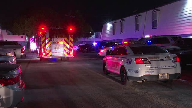 Harris County teen boy shot and killed at apartment complex on Woodforest