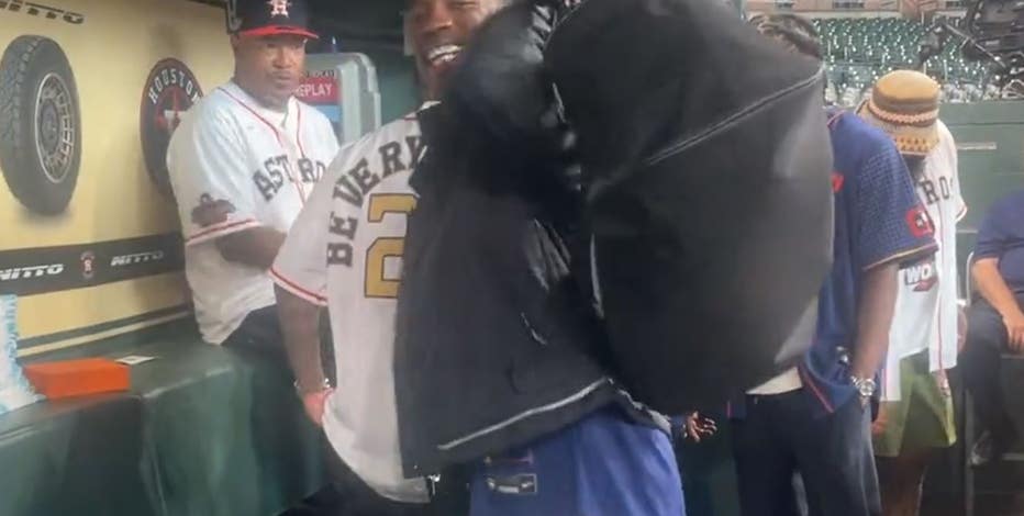 Travis Scott at Huston Astros baseball game ⚾️ 📲 More Travis Scott outfits  in @whatsonthestar.app
