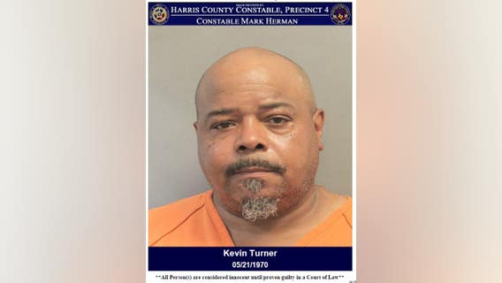 Houston grandfather arrested for leaving 5 children in home with no food, air conditioning