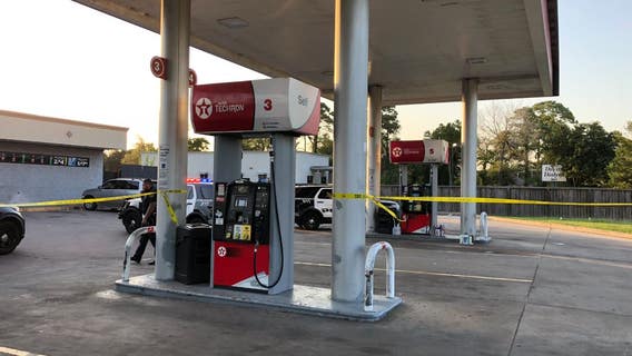 Houston crime: Suspect shot while committing robbery at convenience store