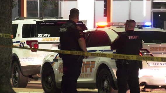 Harris County game room shooting: Security guard killed in struggle with robbery suspect, HCSO says