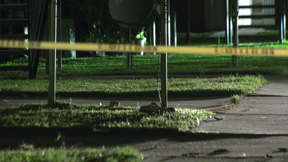 Houston crime: Woman shot while walking to the store on Dunlap Street