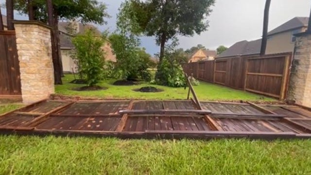 VIDEOS: Houston severe weather causes damage, fallen trees in neighborhoods