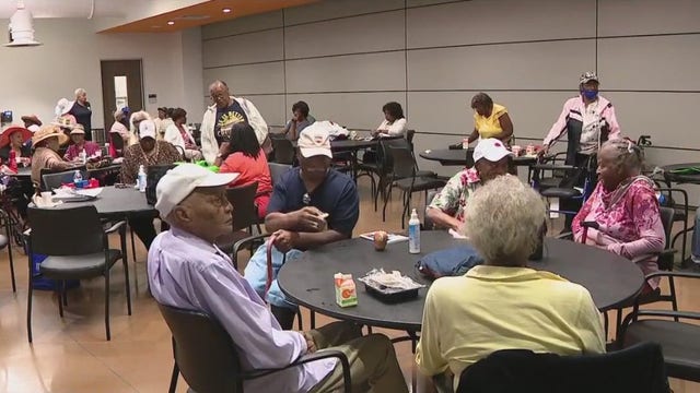 Houston seniors receiving air conditioners as they struggle in the dangerous heat