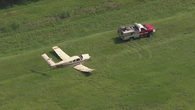 Plane crashes in Baytown field, experienced engine failure officials say