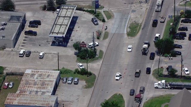 Channelview crash on Sheldon Road: Woman possibly hit, killed by 18-wheeler