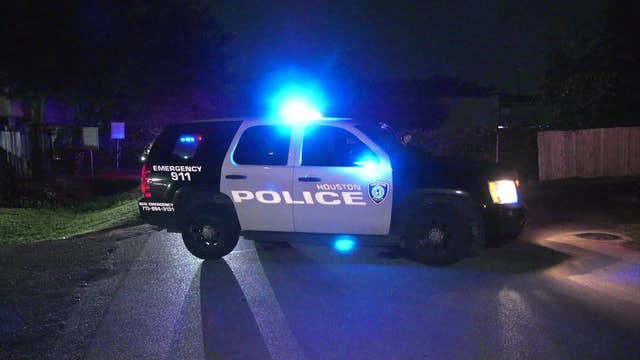 Houston shooting: 19-year-old in critical condition; police search for suspect