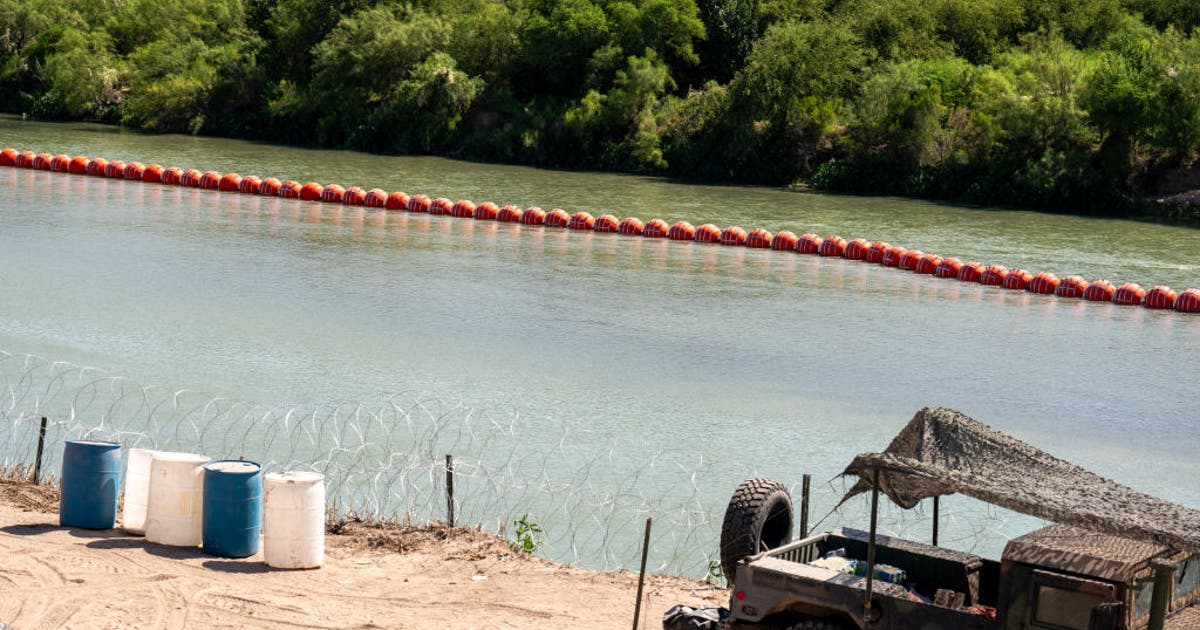 Texas floating barrier: Governor defends Rio Grande buoys in letter to ...
