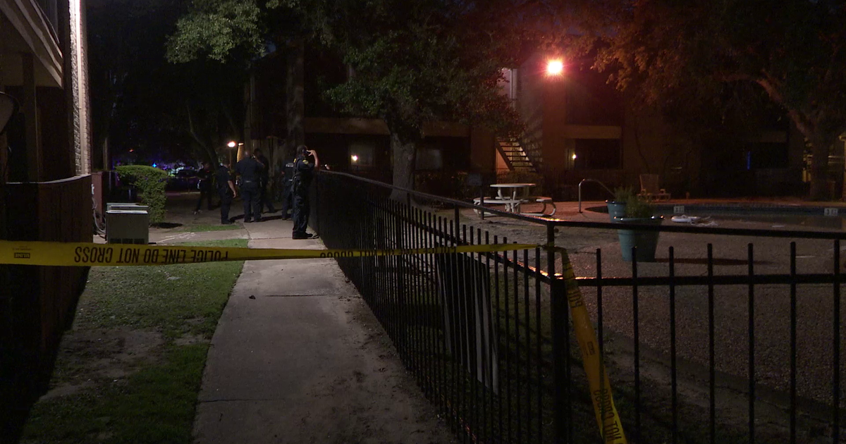 Houston Crime: Man fatally shot at southwest Houston apartment complex ...