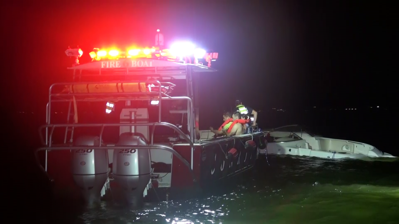 Lake Conroe boaters rescued from sinking boat during fireworks show