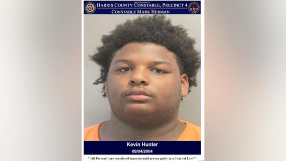 Suspect charged, accused of taking gun to Hurricane Harbor Splashtown, assaulting Pct. 4 deputy