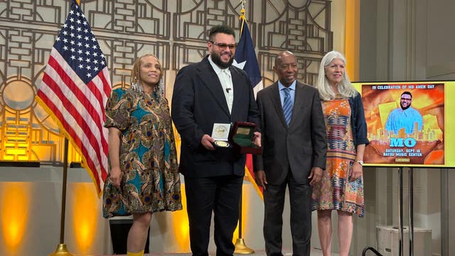 Comedian Mo Amer honored by Houston on 713 Day, announces new show in September