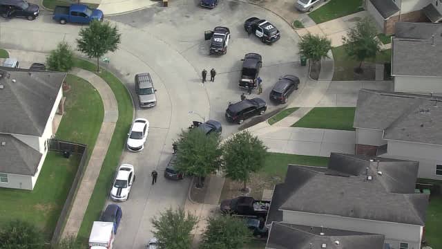 Houston shooting: Attempt to serve capital murder arrest warrant ends with suspect dead