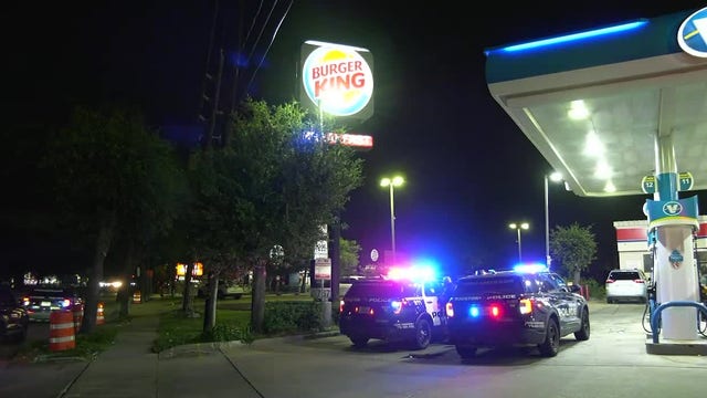 Houston shooting outside convenience store on Main Street