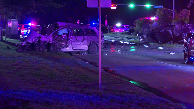 Fatal rollover crash in northwest Harris County leaves 1 dead, teen critically injured