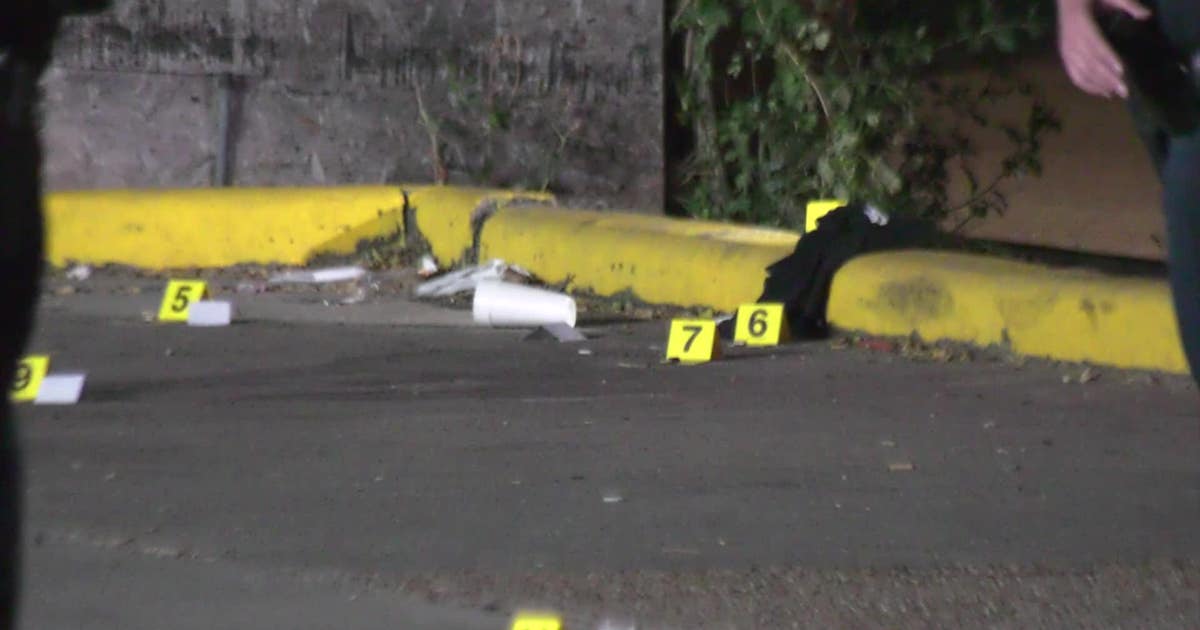 Houston crime: Man shot to death in convenience store parking lot on ...
