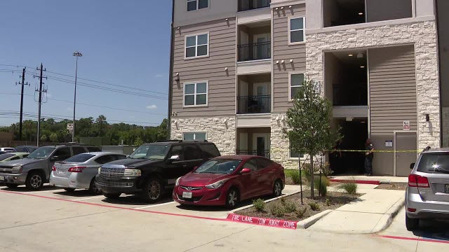 Harris County stabbing: Man killed at apartment on Eastex Freeway