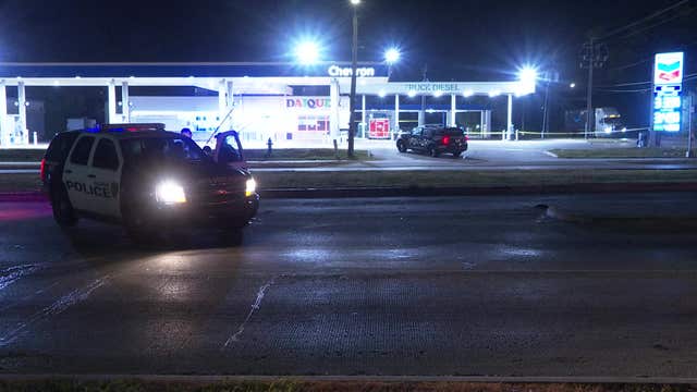 Houston drive-by shooting: Boy, man injured at gas station at Cullen, Almeda Genoa