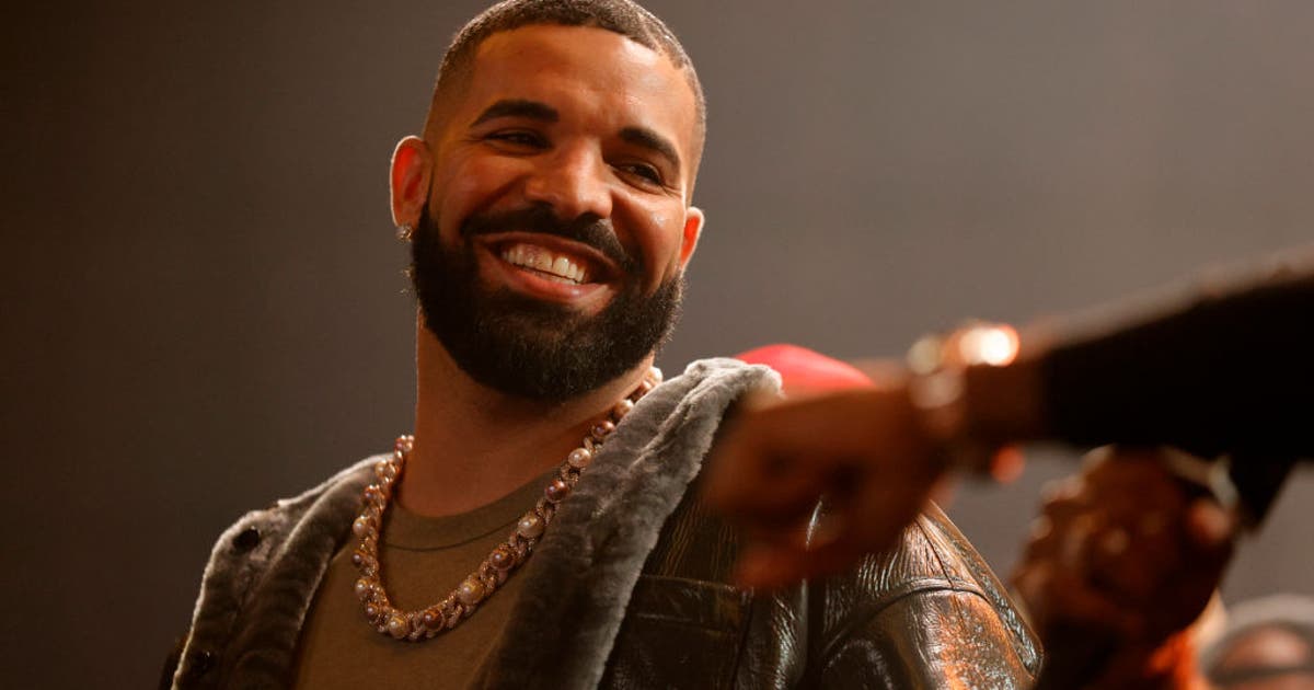Rapper Drake announces he's bought a new place in Houston during second ...